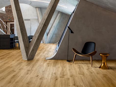 Linoleum Flooring: A Sustainable Solution for High-Traffic Commercial Spaces?!